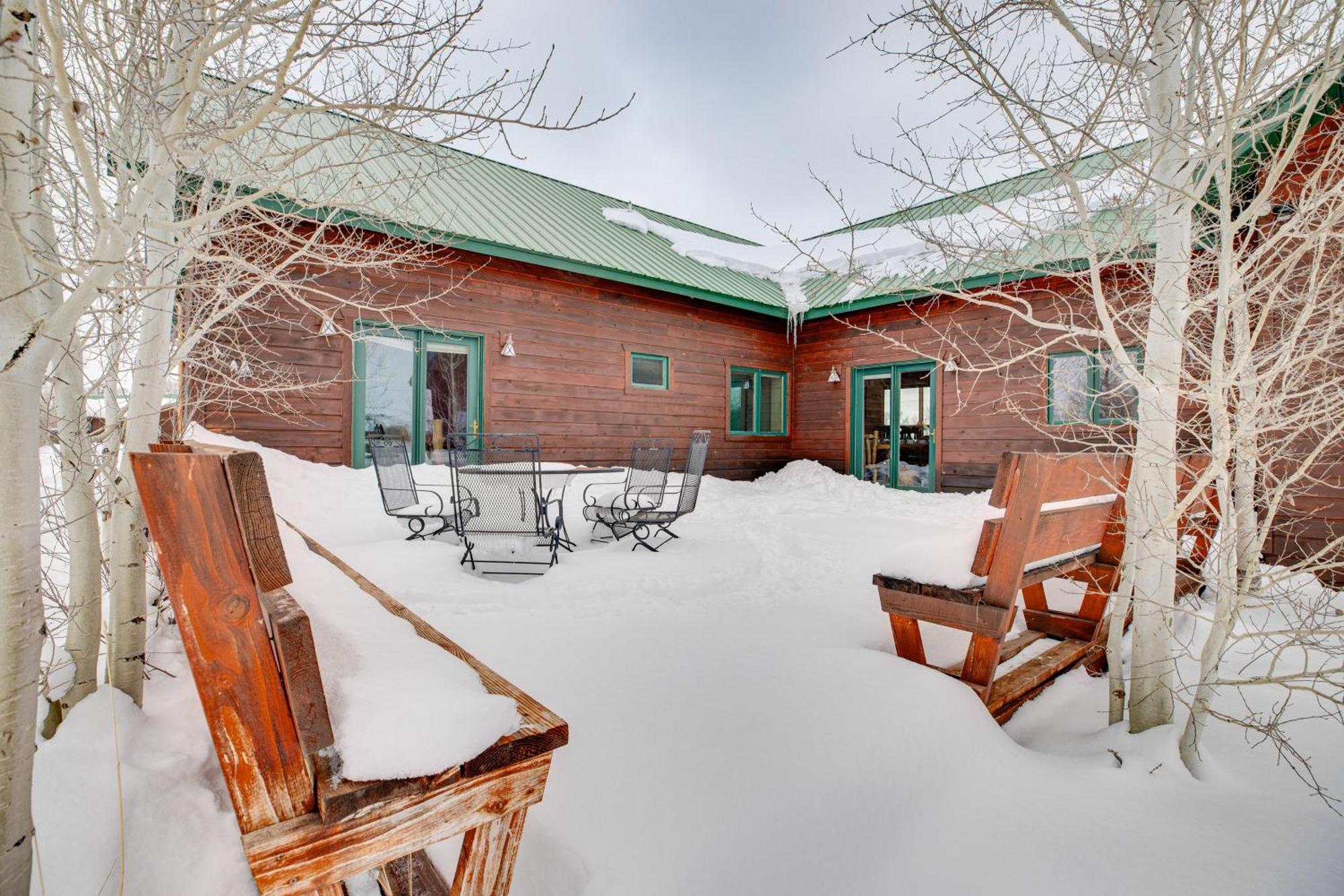 Spacious Gunnison Home Ski, Hike, Bike And Fish! Exterior photo